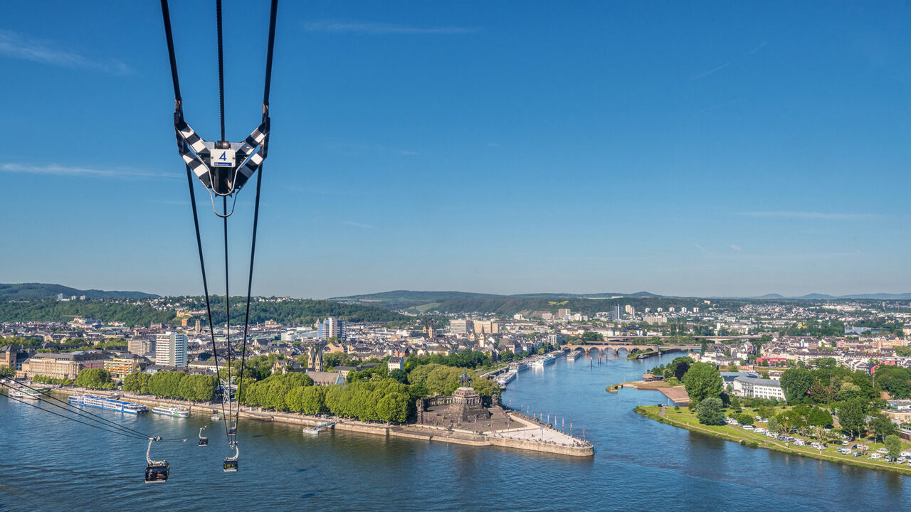 Seilbahn Koblenz über dem Deutschen Eck 