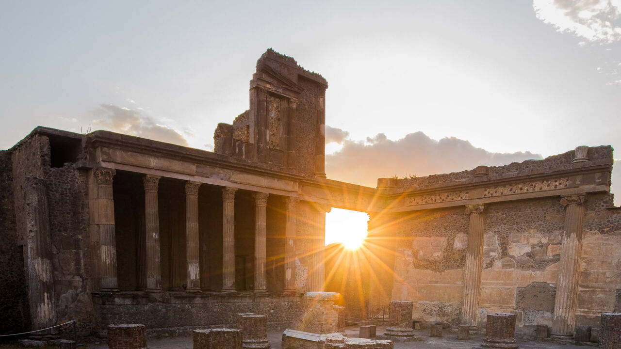 Italien, Pompeji im Sonnenuntergang