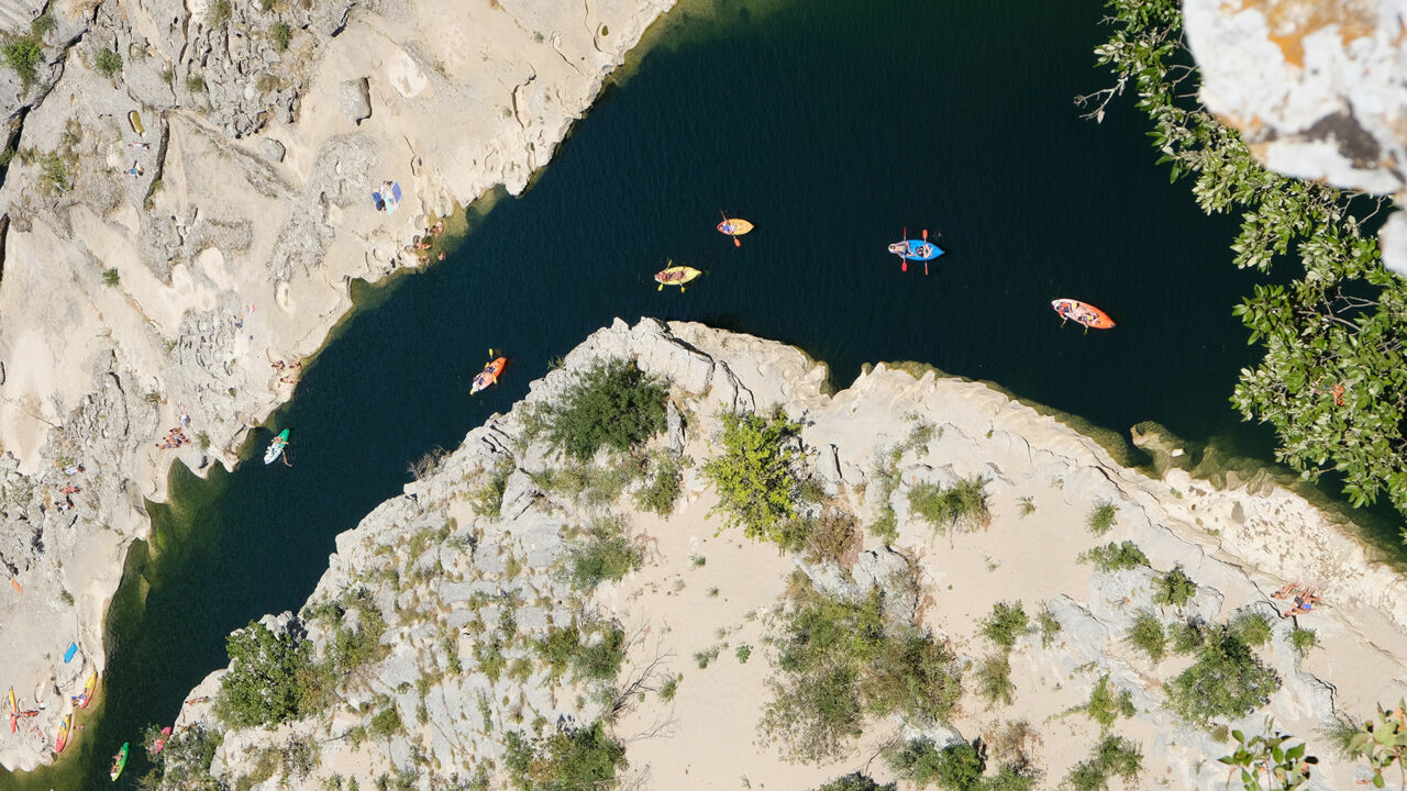 Paddler:innen im Vallon-Pont-d'Arc, Ardèche