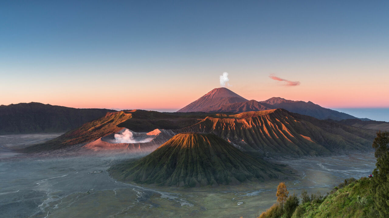 Vulkan Bromo in Indonesien, Sonnenaufgang 