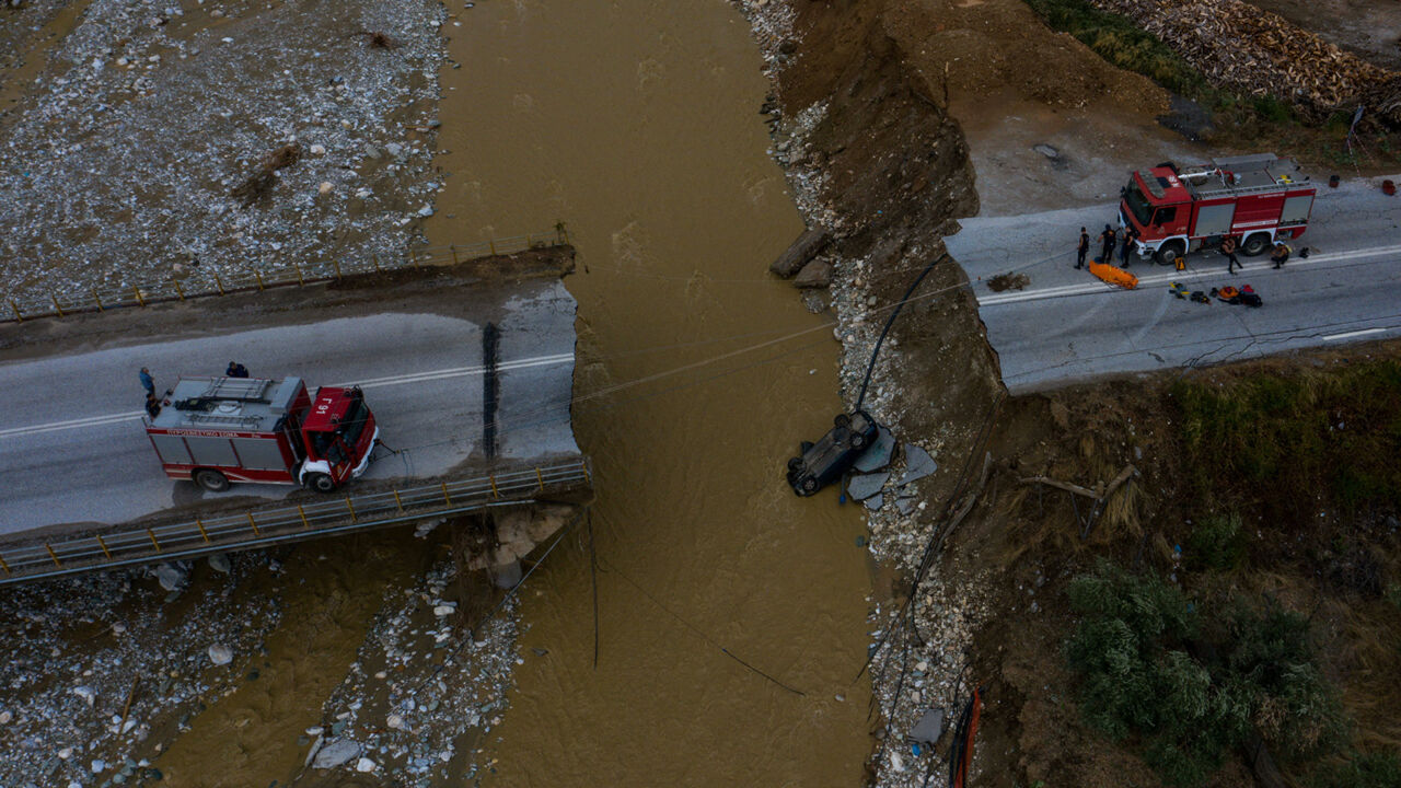 Zerstörte Brücke in Thessalien, Überschwemmung(en)