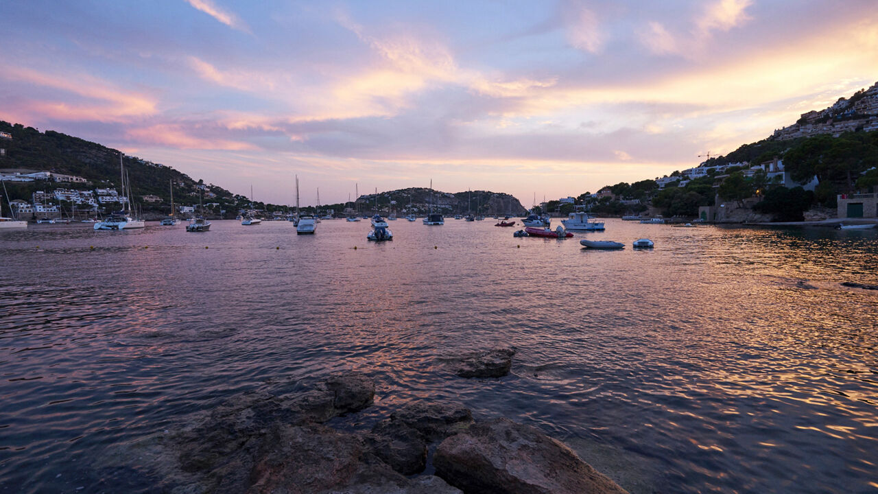 Port d’Andratx in der Dämmerung