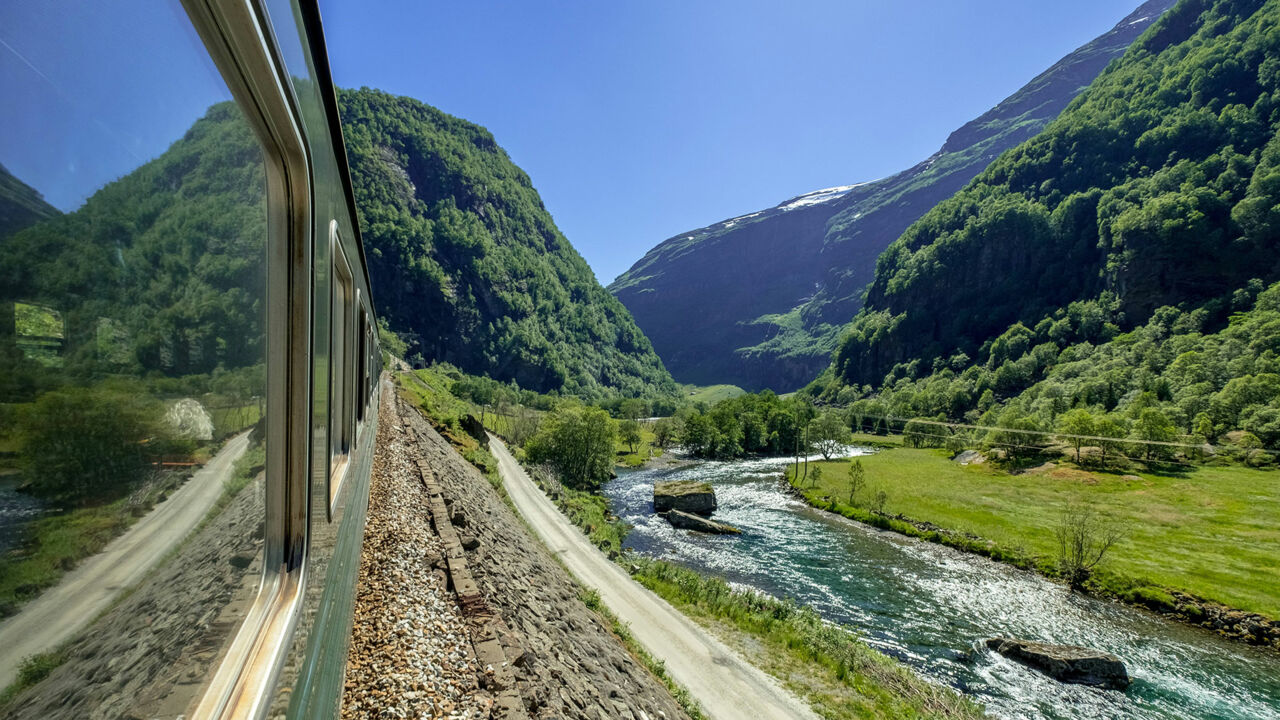 Blick aus der Flambahn in den Aurlandsfjord