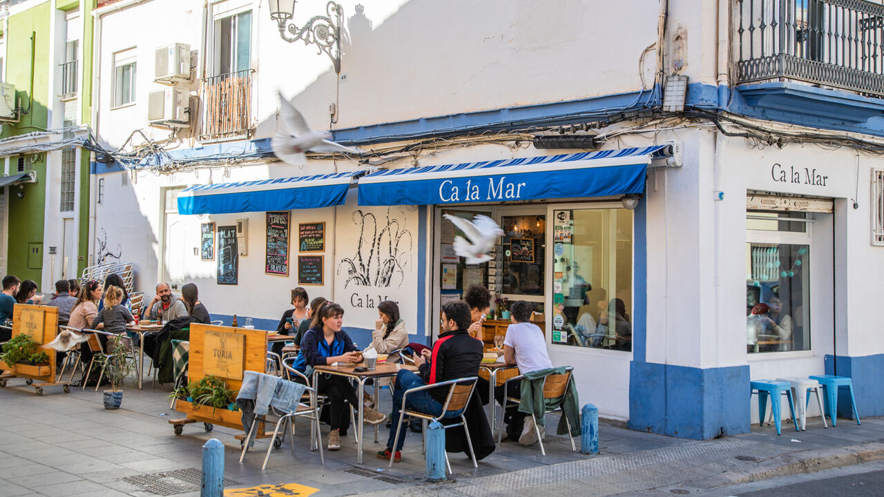 Cafés und Restaurants im einstigen Fischerdorf El Cabanyal