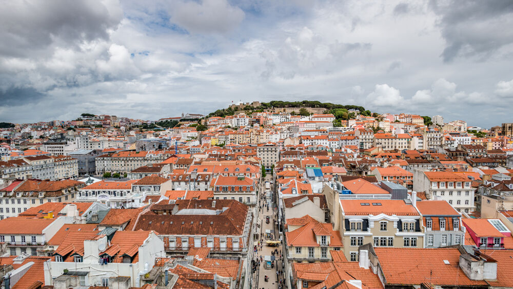Die besten Aussichtspunkt in Lissabon Elevator de Santa Justa Burgblick