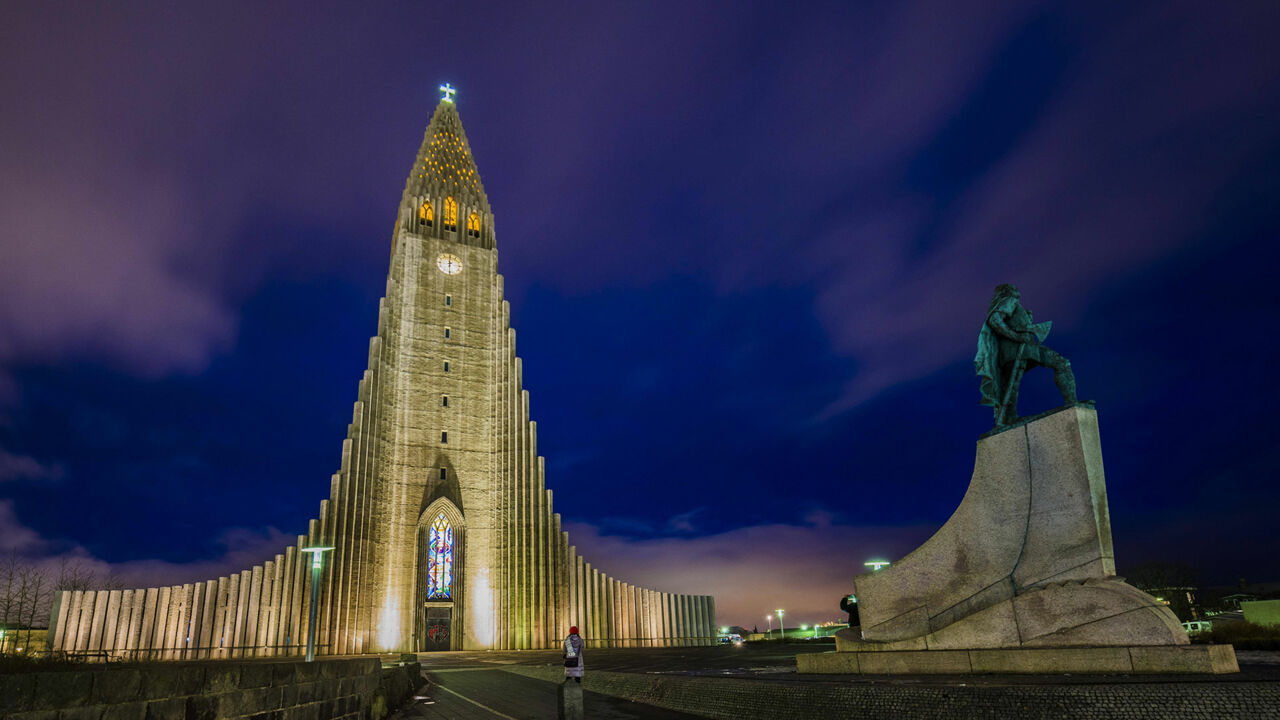 Die berühmte Kirche von Reykjavik Hallgrímskirkja