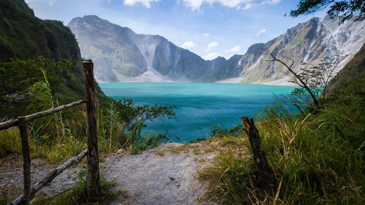 Pinatubo auf den Philippinen und Kratersee