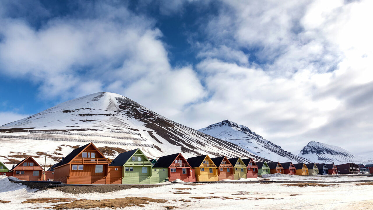 Bunte Häuser in Longyearbyen auf Spitzbergen