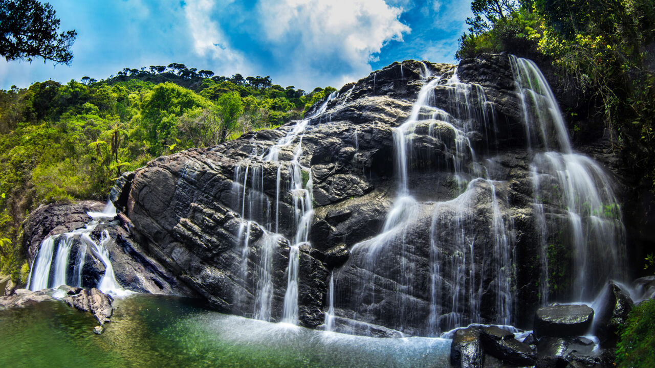Baker Falls im Nationalpark Horton Plains, Sri Lanka 