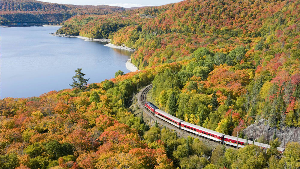 fall-tour-train1-c-tourism-sault-ste.-marie