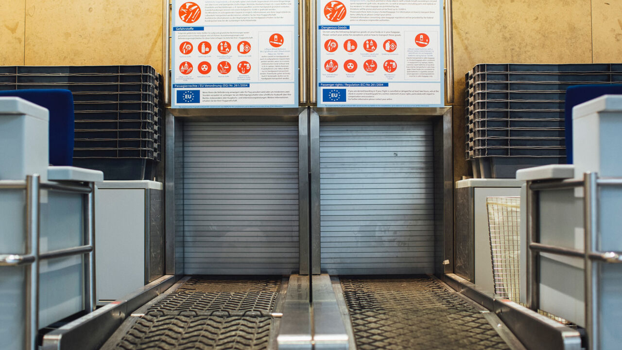 Gepäckaufgabe am Flughafen