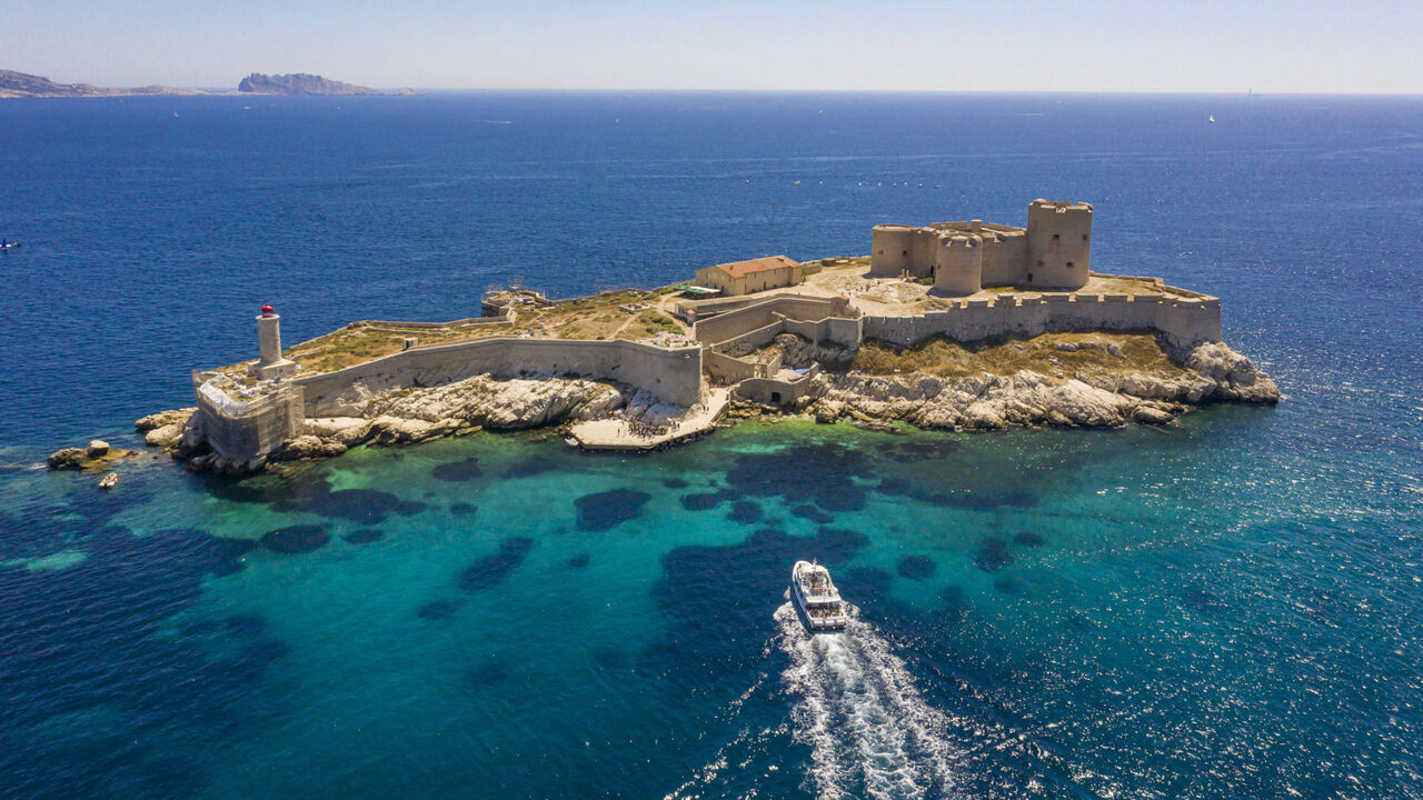 Blick aufs Château d’If vor der Küste von Marseille