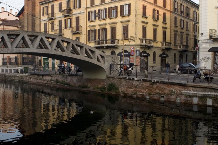 Seasons_10293202_HiRes_Navigli_Fluss_Kanal_Bruecke_Mailand_Italien