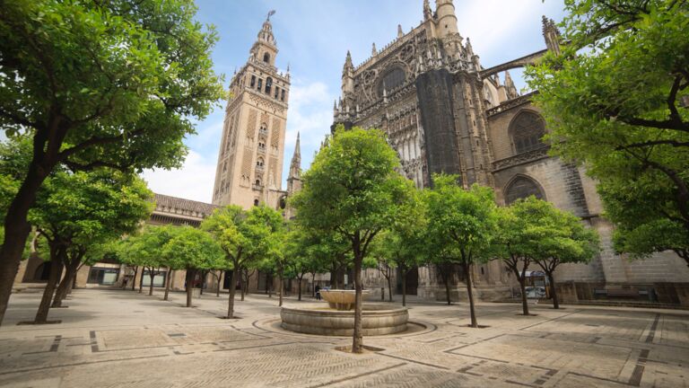 Kathedrale von Sevilla, Innenhof 