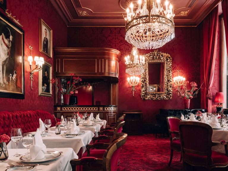 Rote Bar im Hotel Sacher, Wien