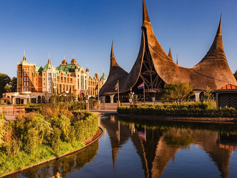 Spaß für Groß und Klein: der niederländsiche Freizeitpark Efteling Haupteingang im niederländischen Freizeitpark Efteling