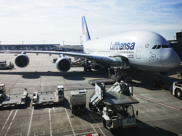 Flugzeug der Lufthansa am Frankfurter Flughafen Flugzeug der Lufthansa, Frankfurter Flughafen