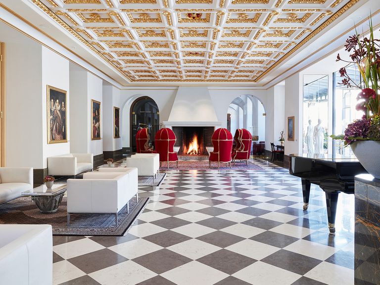 Pompöse Lobby: das Living Hotel de Medici in der Düsseldorfer Innenstadt Living Hotel de Medici, Düsseldorf
