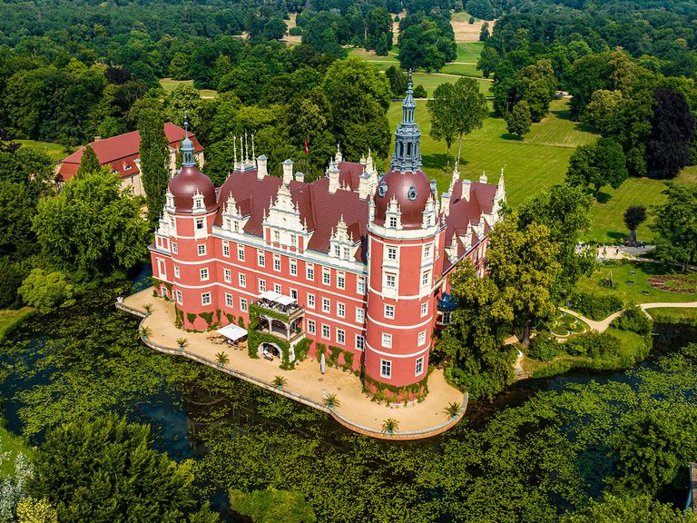 Schloss Muskau im Fürst-Pückler-Park Bad Muskau, Luftaufnahme