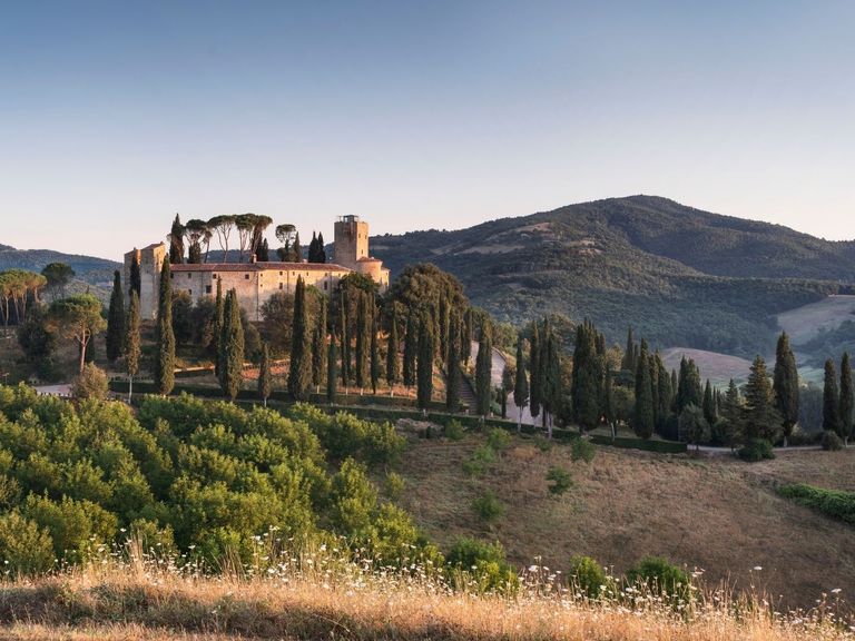 In den Hügeln zwischen der Toaskana und Umbrien liegt das Castello di Reschio Das Hotel Castello di Reschio
