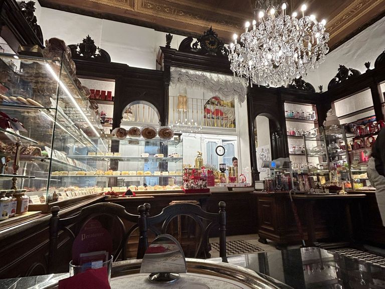 Pasticceria La Bomboniera von innen