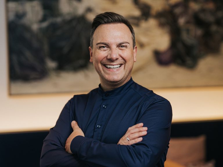 Spitzenkoch und Gastronom Tim Raue ist viel auf Reisen.  Koch Tim Raue