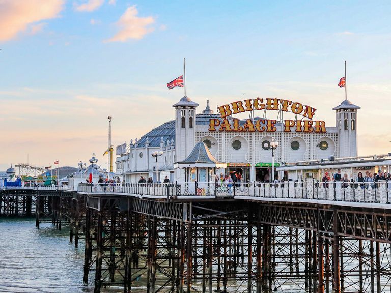 Ikonische Seebrücke: der Brighton Palace Pier Brighton Palace Pier