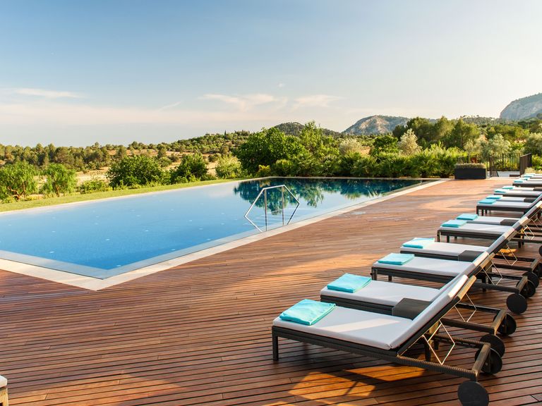 Pool im Castell Son Claret