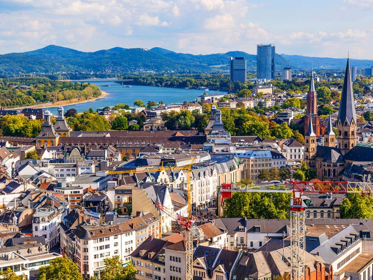 Blick auf Bonn und den Rhein Luftaufnahme von Bonn