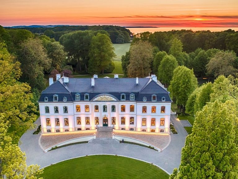 Das Schloss, Herzstück des Resort Weissenhaus
