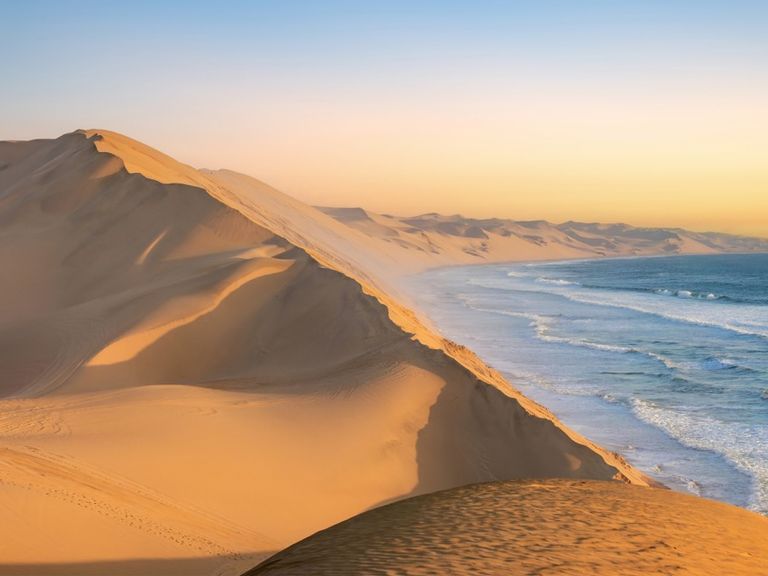 Nam_Namib-Naukluft_shutterstock_2548984511