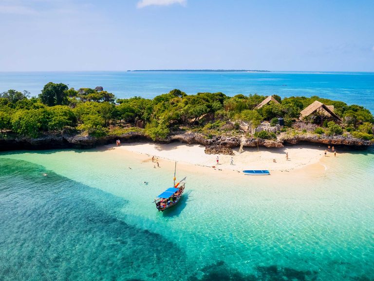 K&uuml;stenlinie mit Strand, Sansibar