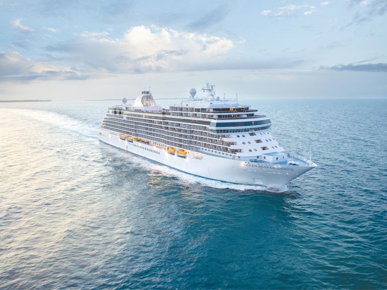 Elegant unterwegs auf den Weltmeeren: Das Luxuskreuzfahrtschiff Seven Seas Grandeur Regent Seven Seas Grandeur Exterior