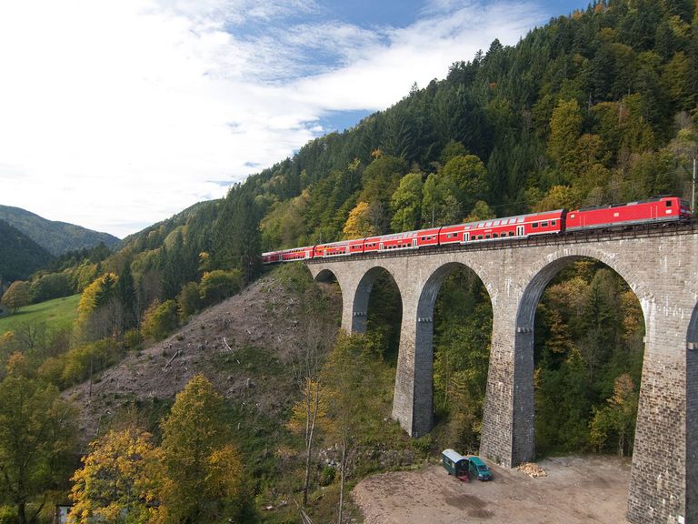 Hier zu sehen: die Höllentalbahn auf dem Ravennaviadukt. Höllentalbahn, Ravennaviadukt