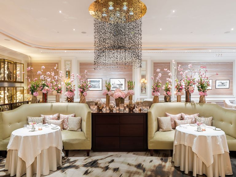 Ein Blickfang: das Haerlin im Hamburger Hotel Vier Jahreszeiten in Hamburg Restaurant Haerlin im Fairmont Hotel Vier Jahreszeiten