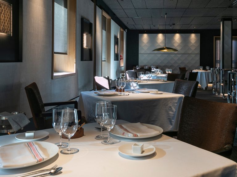 Das Arzak gehört unbestritten zu den besten Restaurants in Spanien. Interieur im Restaurant Arzak
