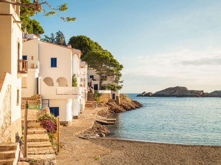 Ruhe vor dem Sturm: Sa Tuna bei Begur in Katalonien Sa Tuna bei Begur, Katalonien