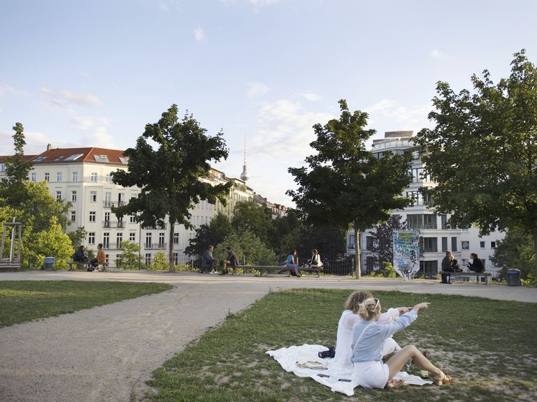 Park im Prenzlauer Berg in Berlin Park im Prenzlauer Berg in Berlin
