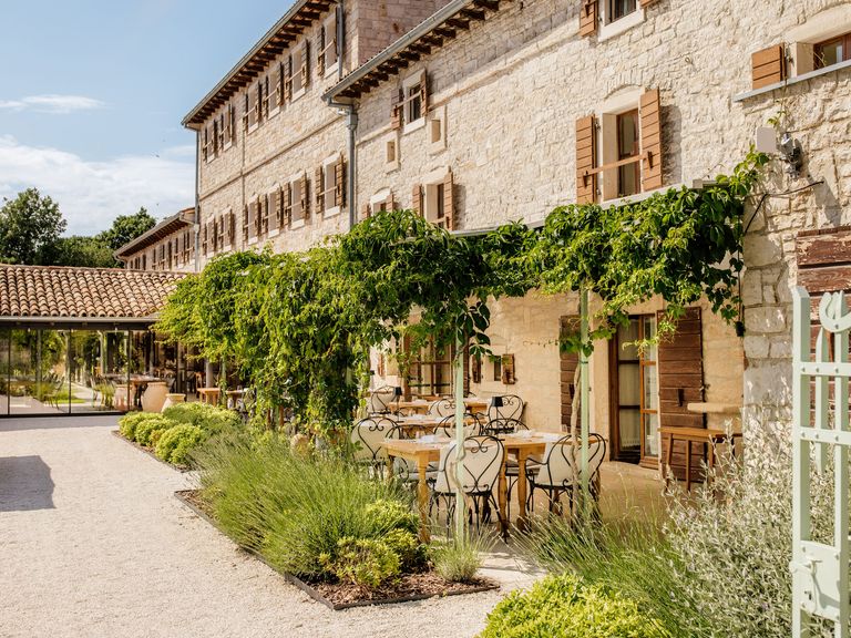 Au&szlig;enansicht Meneghetti Wine Hotel & Winery in Istrien