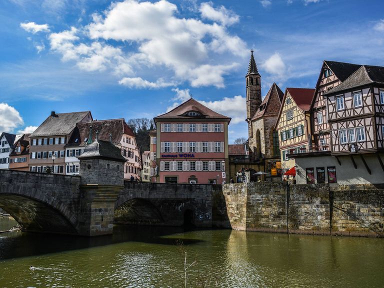 Schwäbisch Hall liegt in der Region Heilbronn-Franken in Baden-Württemberg. Schwäbisch Hall