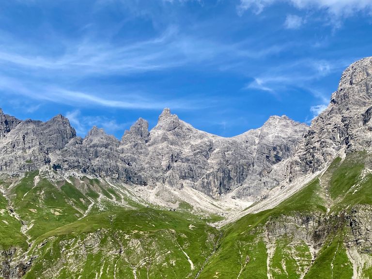 Ausblick auf Krottenspitzengrat von der Kemptner H&uuml;tte aus