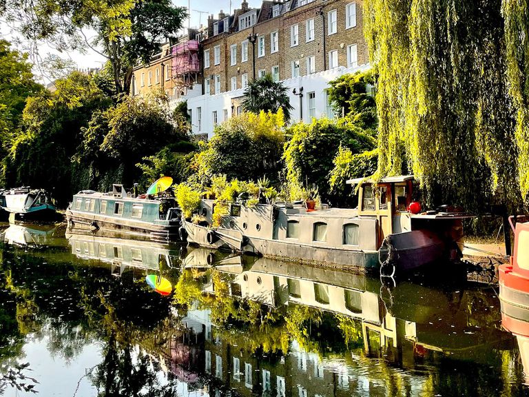 Hausboote am Regent's Canal in London