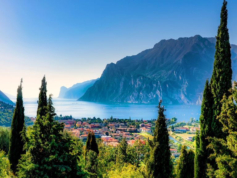 Blick auf Torbole am Gardasee Blick auf Torbole am Gardasee
