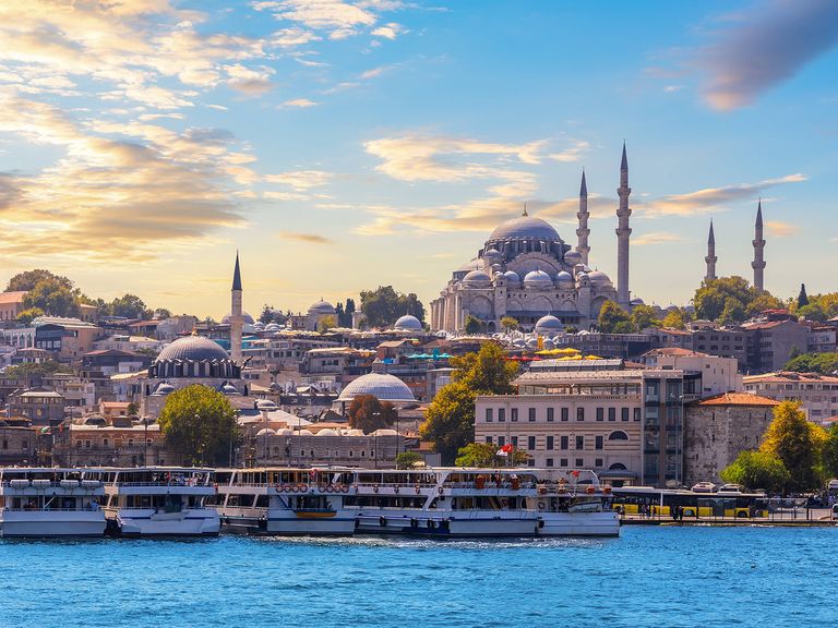 Skyline von Istanbul am Bosporus