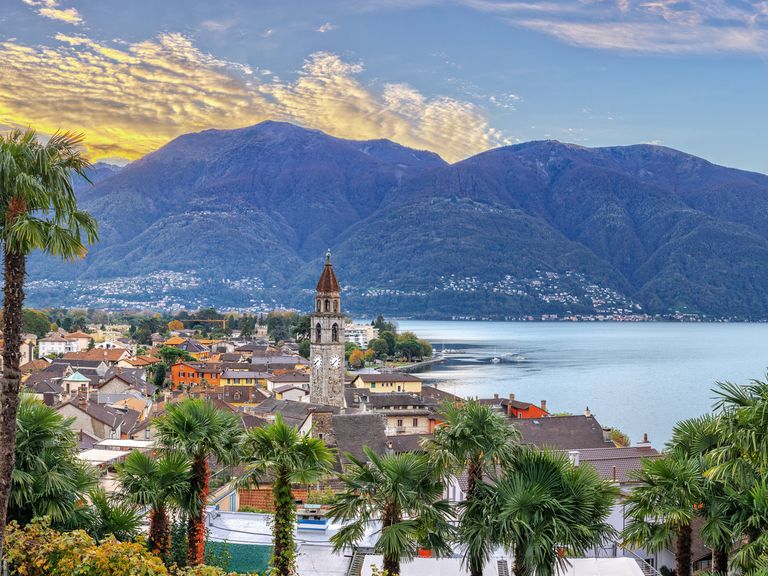 Blick auf den Lago Maggiore und den Ort Ascona Ascona am Lago Maggiore