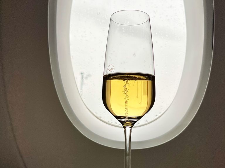 First Champagne an Bord der Lufthansa, Allegris First Class