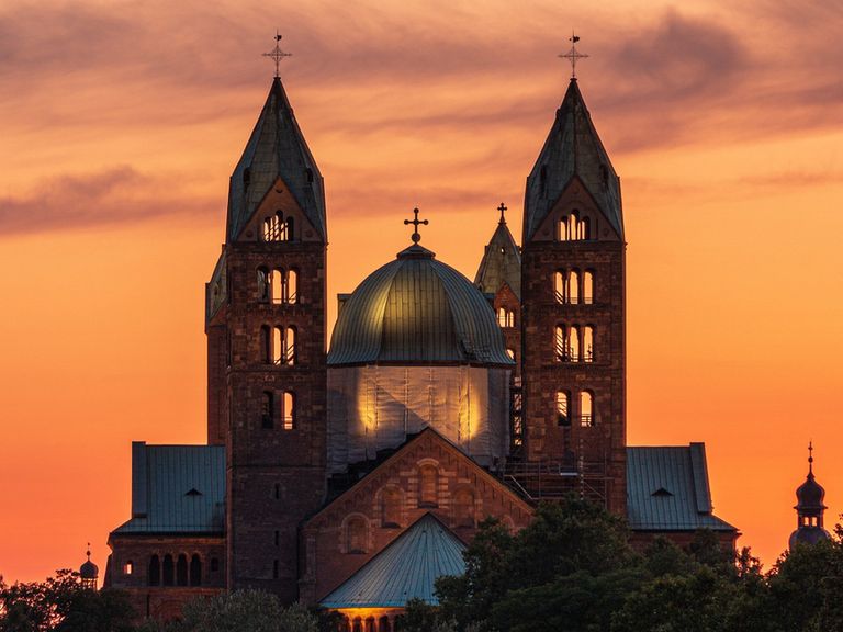 Dom in Speyer bei Sonnenuntergang