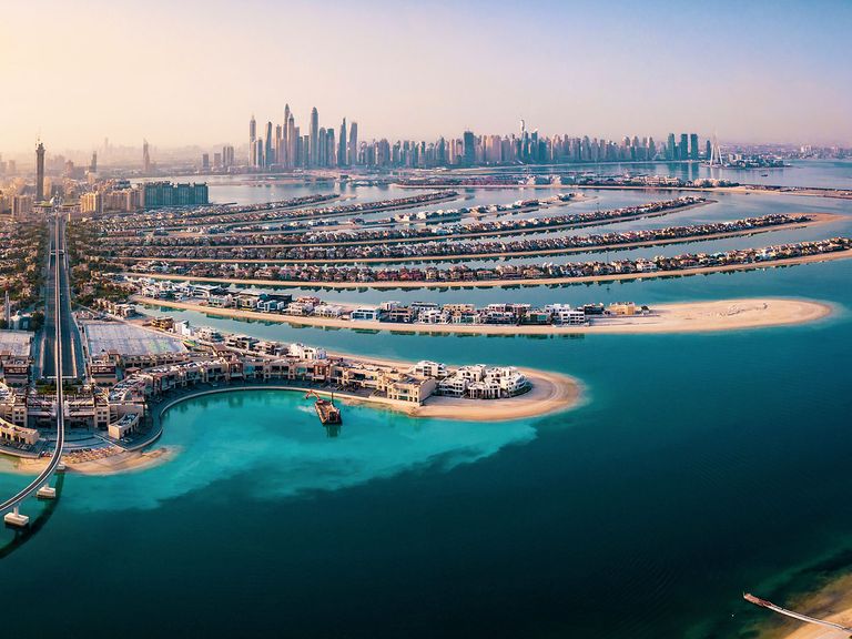 Die künstlichen Inseln von The Palm vor Dubai