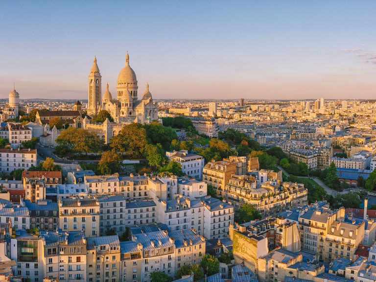 Blick auf Montmartre mit der Basilika Sacré-Cœur
