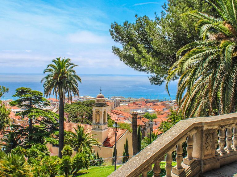 Sanremo, Blick auf die Stadt und das Meer